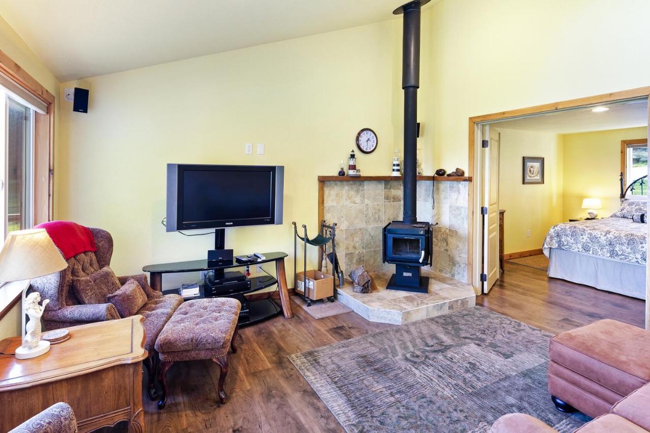 Obstruction Pass Cottage Olga Экстерьер фото